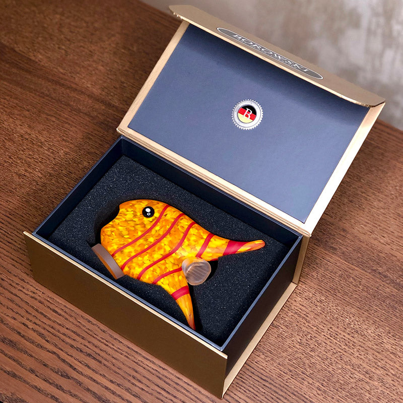 GILLY FISH - Souvenir, Souvenir, [Borowski Art Glass in Asia]