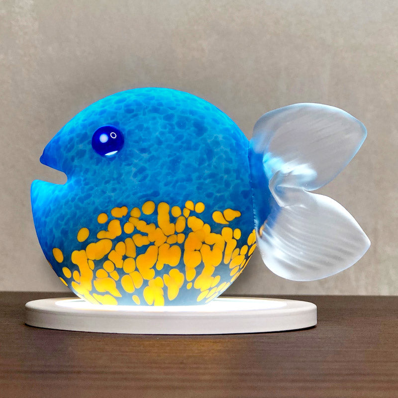KISS FISH - Souvenir, Souvenir, [Borowski Art Glass in Asia]